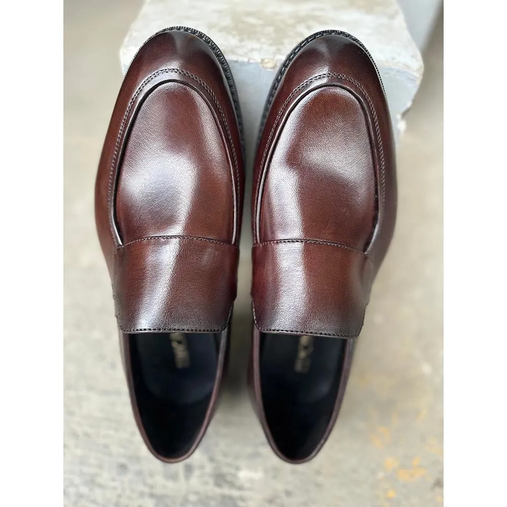 Brown Mirror Glossed Plain Vamp Moc Loafers with Extralight Sole