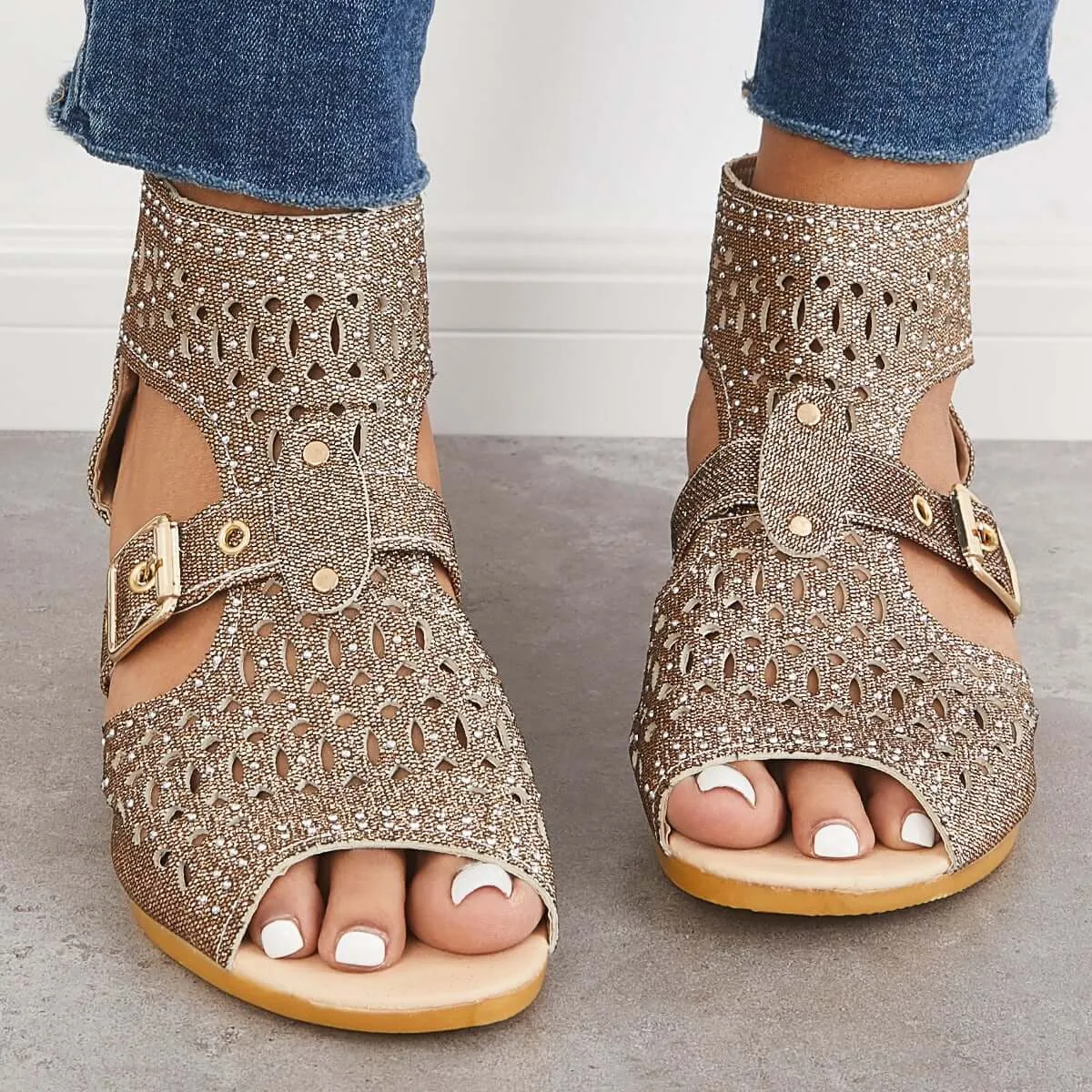 Sohiwoo Casual Block Heel Sanadals Hollow Cutout Back Zipper Sandals