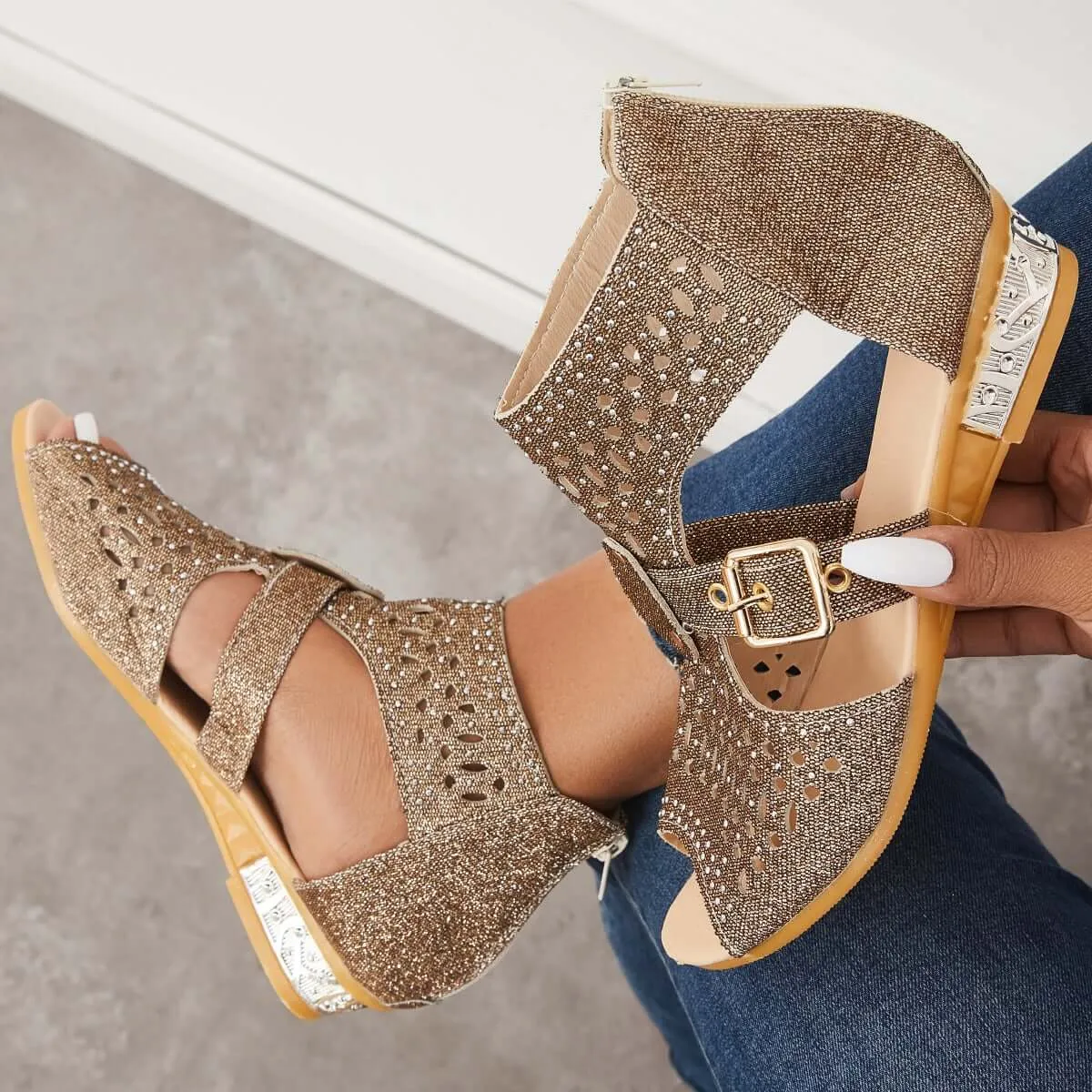 Sohiwoo Casual Block Heel Sanadals Hollow Cutout Back Zipper Sandals