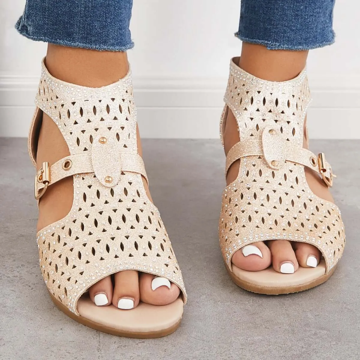 Sohiwoo Casual Block Heel Sanadals Hollow Cutout Back Zipper Sandals